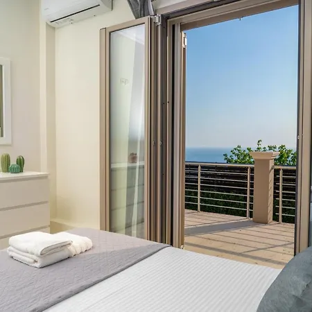 בית נופש Lourdas Bay View *