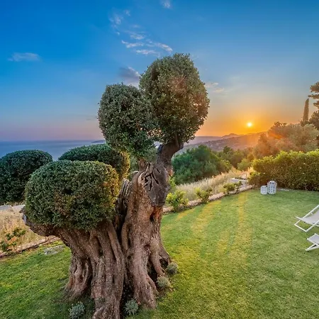 Lourdas Bay View * Simotáta