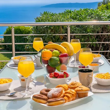 Lourdas Bay View * Simotáta