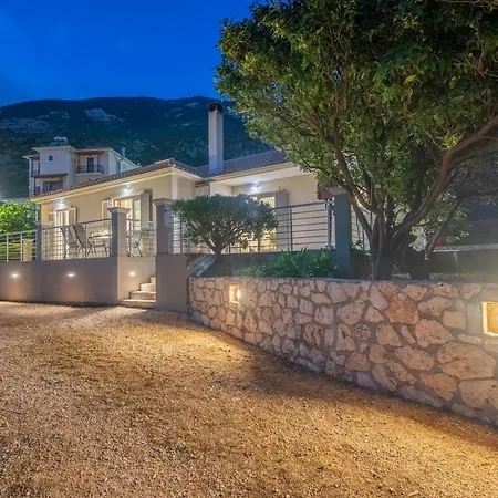 Lourdas Bay View Ferienhaus